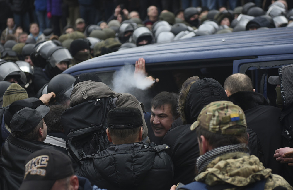 Попытка задержания Михаила Саакашвили, 5 декабря 2017 года. Фото: Oleh Tereshchenko / Reuters